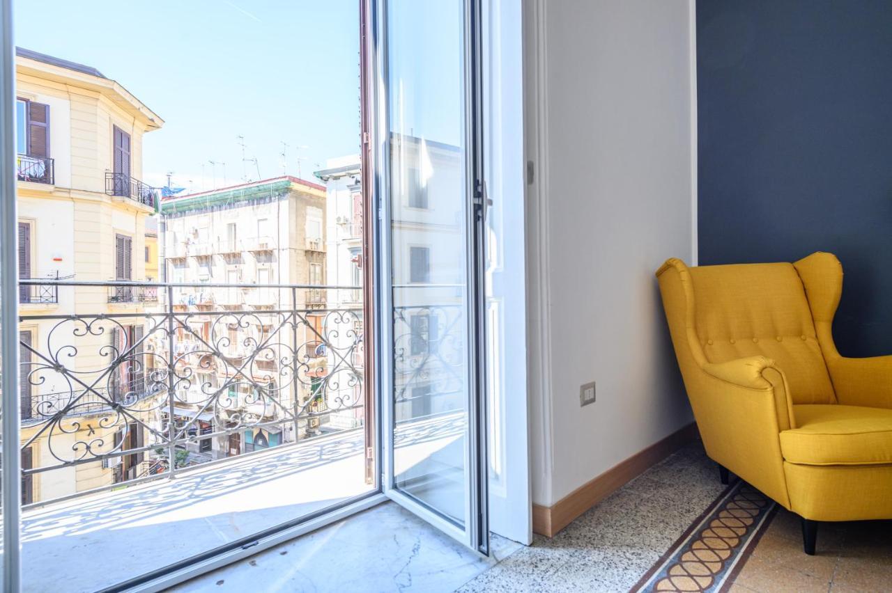 Via Cairoli 60 Lägenhet Neapel Exteriör bild